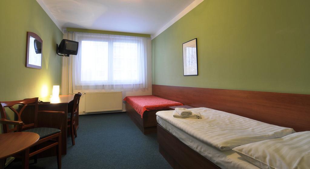 Hotel Krystal Hodonin Bagian luar foto